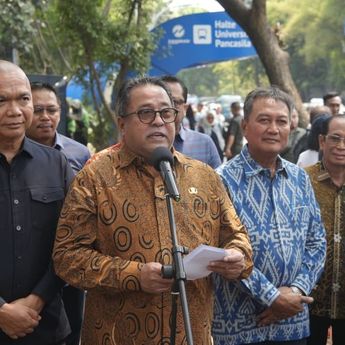 Rano Karno Resmikan Halte Transjakarta di Lenteng Agung, Layani 5 Rute