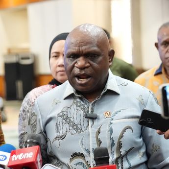 Menteri HAM Natalius Pigai Pertimbangkan Langkah Hukum Usai Namanya Dicatut dalam Kasus Hoaks