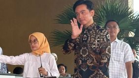 Ketua MPR RI Ahmad Muzani buka suara soal komentar Gibran Rakabuming Raka mengenai gladi bersih pelantikan Presiden dan Wakil Presiden Indonesia 2024-2029 di kompleks parlemen, Senayan, Jakarta, Sabtu (19/10/2024).
