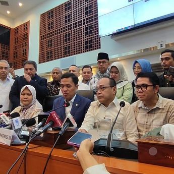 Polisi Serahkan Surat Ini Saat Keluarga Afif Maulana Mengadu ke DPR