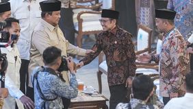Menteri Koordinator Bidang Pemberdayaan Masyarakat (Menko PM) Muhaimin Iskandar menghadiri Puncak Peringatan Hari Koperasi Nasional (Harkopnas) ke-79 bertajuk &lsquo;Koperasi Berdaya, Indonesia Berjaya&rsquo;, yang dihadiri langsung oleh Presiden Prabowo.