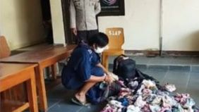 Geger di social media video yang memperlihatkan seorang tukang siomay sedang mencuri celana dalam wanita. Video itu diunggah dan viral