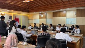 Menteri Kehutanan Raja Juli Antoni membuka peluang kerja sama strategis antara Kementerian Kehutanan dan Nusantara TV dalam rangka mendukung upaya konservasi hutan serta penyebaran informasi dan edukasi kepada masyarakat luas.
