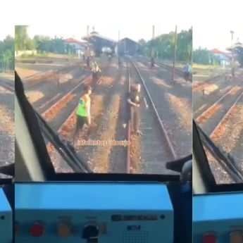 Ngeri, Petugas Stasiun di Sidoarjo Terekam Gagalkan Percobaan Bunuh Diri