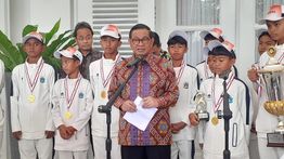 Tim Sepak Bola Pelajar Jakarta U-12 Juara Dana Cup 2025 Denmark, Pramono Anung Sambut dengan Bangga di Balai Kota