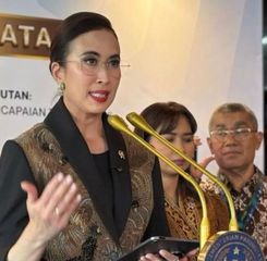 Kemenpar Pasang 136 Mooring Buoy demi Lindungi Raja Ampat