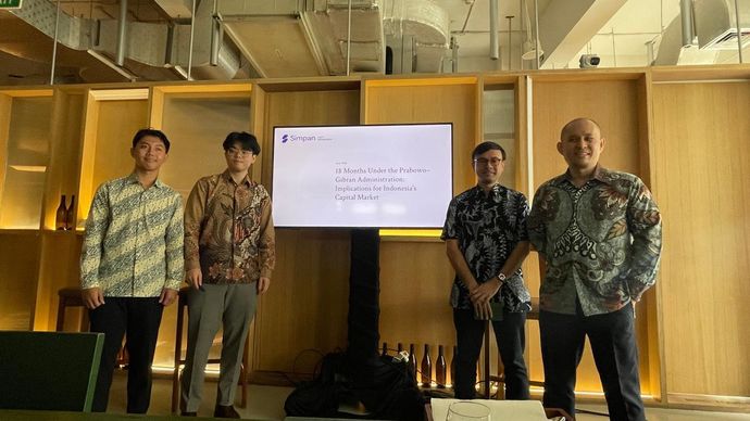 Simpan Asset Management menilai tekanan yang terjadi di pasar keuangan Indonesia selama 18 bulan pertama pemerintahan Presiden Prabowo Subianto lebih banyak dipicu oleh ketidakpastian kebijakan dan tekanan nilai tukar, bukan karena pelemahan fundamental ekonomi nasional.
