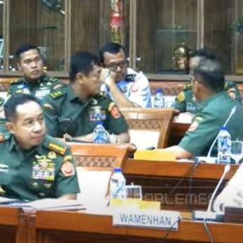 Prabowo Absen, DPR Bahas Anggaran Kemhan dan TNI 2025 Secara Tertutup