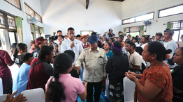 Momen Prabowo Cek Langsung Perkembangan Sekolah Rakyat di Bali, Disambut Semarak Tari Kecak dari Siswa