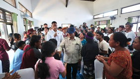 Presiden Republik Indonesia Prabowo Subianto meninjau langsung perkembangan salah satu Sekolah Rakyat di luar Jawa, yakni di Tabanan, Bali. Program Sekolah Rakyat merupakan salah satu program prioritas presiden.