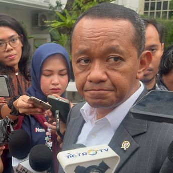 Terpopuler: Cek Fakta Bahlil Dicopot, Lisa BLACKPINK Ikut Antre Bubble Tea di Mall Jakarta