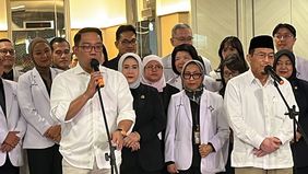 Bakal calon gubernur dan wakil gubernur Jakarta Ridwan Kamil-Suswono telah selesai menjalani tes kesehatan di RSUD Tarakan, Sabtu (31/8/2024).