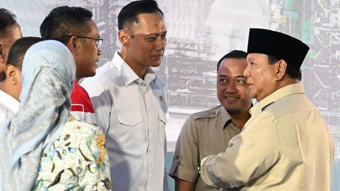 AHY dampingi Prabowo resmikan infrastruktur RDMP