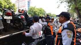 Pemerintah Provinsi (Pemprov) DKI Jakarta terus menggencarkan penertiban parkir liar dan praktik juru parkir ilegal di berbagai titik ibu kota.