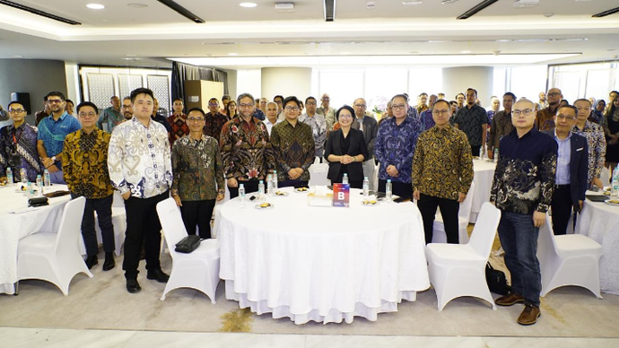 Jajaran manajemen Telkom bersama perwakilan Komdigi, BUMN strategis, pelanggan enterprise, dan global technology partners berkolaborasi merumuskan blueprint cloud, AI, dan keamanan siber sebagai fondasi kedaulatan digital Indonesia pada Forum Kedaulatan Digital Nasional di Telkom Landmark Tower, Jakarta, Rabu (3/6).