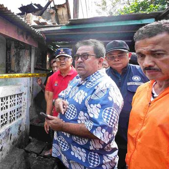 Rano Karno Tinjau Pengungsi Kebakaran Bukit Duri Jaksel, Janji Lakukan Bedah Rumah
