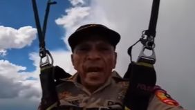 Dalam HUT Bhayangkara ke-79 ada sejumlah atraksi yang ditampilkan, mulai dari terjun payung hingga aksi robot.