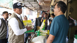 BULOG Gelontorkan Beras SPHP dan Percepat Penyaluran Bantuan Pangan untuk Menjaga Stabilitas Harga Beras