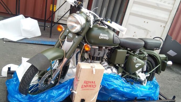 Bea Cukai akan lelang 30 motor Royal Enfield