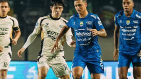 Persib Bandung menunjukkan semangat juang tinggi saat menjamu Dewa United pada pekan keempat Super League 2026/2027. Sempat tertinggal dua gol pada babak pertama, Maung Bandung berhasil menyamakan kedudukan menjadi 2-2 di Stadion Si Jalak Harupat, Ka