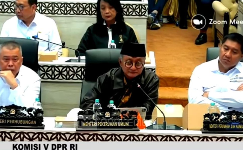 Dody Hanggodo di rapat kerja bersama Komisi V DPR RI di Gedung DPR, Jakarta, Kamis, 20 Agustus 2026. <b>(YouTube Parlemen)</b>