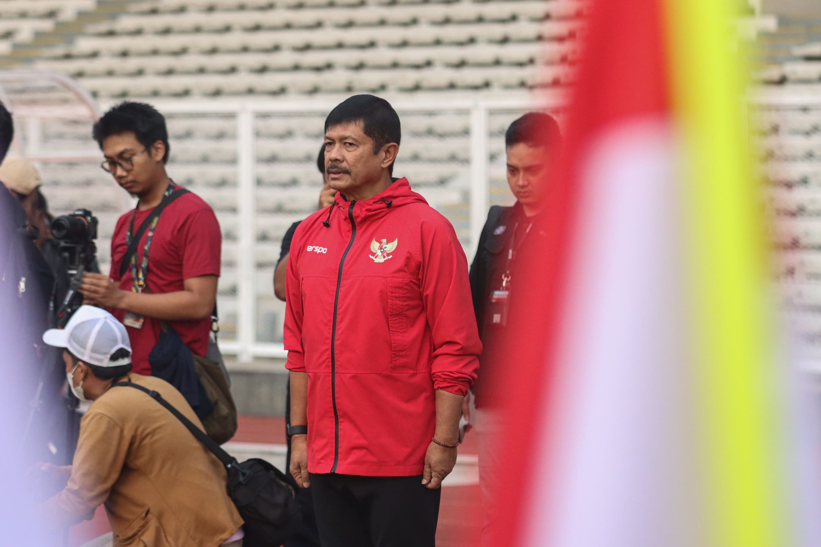 Indra Sjafri dan Timnas Indonesia U-20 gelar upacara peringatan HUT RI ke-79 <b>(PSSI)</b>