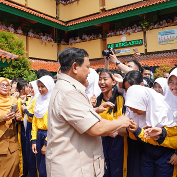 Kala Prabowo Dengarkan Cita-Cita Pelajar SMP 111 Jakarta Barat: Jadi Presiden hingga Bawa Indonesia ke Piala Dunia