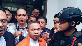 Majelis Hakim Pengadilan Tindak Pidana Korupsi pada Pengadilan Negeri Pekanbaru, Riau, menjatuhkan hukuman dua tahun penjara kepada Gubernur Riau nonaktif Abdul Wahid setelah dinyatakan terbukti bersalah dalam perkara tindak pidana korupsi.
