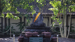 Jelang Hari Raya Waisak, Arca Unfinished Buddha di Candi Borobudur Dipindahkan ke Lokasi Asal di Lapangan Kenari untuk Pelestarian Budaya