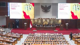 DPR RI menyelenggarakan rapat paripurna ke-19 dalam masa persidangan V tahun sidang 2023-2024. Sebanyak 297 anggota DPR hadir dalam rapat tersebut.