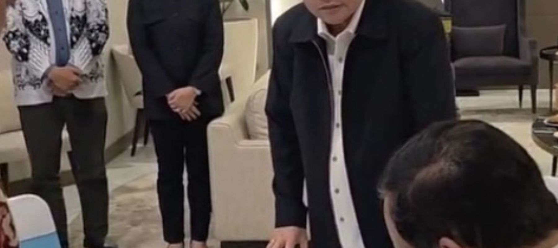 Presiden Prabowo tandatangani rehabilitasi hukum kedua guru