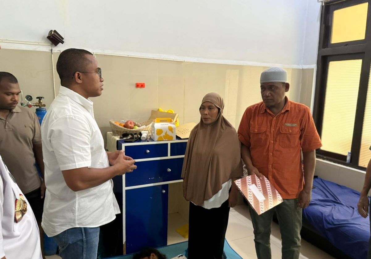 Kementerian HAM jenguk korban penganiayaan Brimob di Tual, Maluku <b>(Humas KemenHAM)</b>