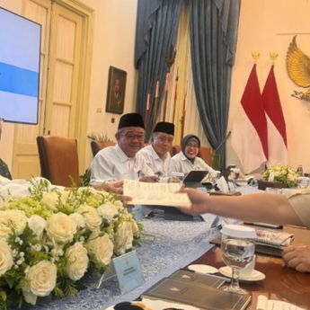 Momen Deg-degan Sri Mulyani saat Prabowo Periksa Buku Catatannya: Untung Lebih Baik dari Gus Ipul