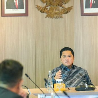 Erick Thohir Puji Tim Pertamina Usai Selamatkan Kru Kapal yang Karam di Kepulauan Seribu