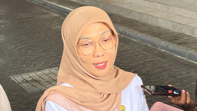 Ani Ruspitawati di halaman Balai Kota DKI, Rabu, 8 April 2026.
