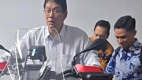 Momen Purbaya Jajal Naik Moge Patwal: Berat, Enakan Motor Bebek