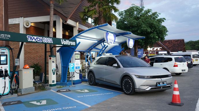 PT Jasa Marga (Persero) terus menambah ketersediaan Stasiun Pengisian Kendaraan Listrik Umum (SPKLU) di sejumlah rest area Travoy/Ist