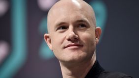 Jagat media sosial dihebohkan dengan rumor yang menyebutkan bahwa aktris Raline Shah diduga telah menikah secara diam-diam dengan Brian Armstrong, CEO Coinbase.