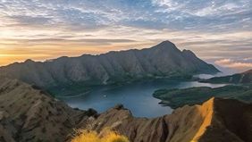 Seluruh jalur pendakian Gunung Rinjani di Nusa Tenggara Barat resmi ditutup sementara oleh Balai Taman Nasional Gunung Rinjani (BTNGR) mulai tanggal 1 hingga 10 Agustus 2025.