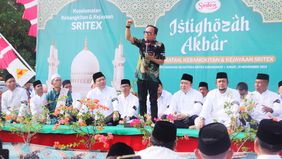 Wakil Menteri Ketenagakerjaan Immanuel Ebenezer Gerungan menyatakan bahwa pemerintah akan selalu berada di garis depan dalam memperjuangkan hak dan nasib para pekerja PT Sritex. 