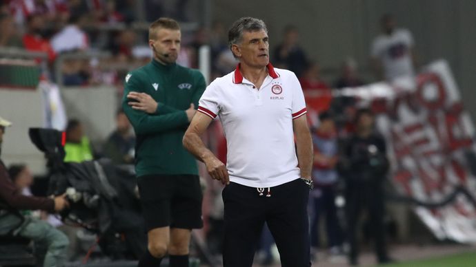 Pelatih Olympiacos, Jose Luis Mendilibar 