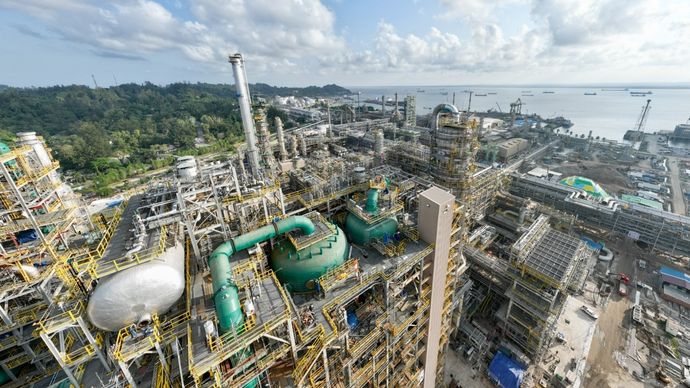 Menteri ESDM Arifin Tasrif mengunjungi proyek Refinery Development Master Plan (RDMP) Balikpapan