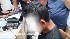 Polisi berhasil mengamankan pelaku yang tega melakukan rudapaksa terhadap anaknya sendiri hingga hamil tiga bulan. Hal tersebut menjadi viral di media sosial.