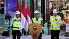 Gubernur DKI Jakarta, Pramono Anung secara resmi meluncurkan Tunnel Boring Machine (TBM) 1 untuk proyek MRT Jakarta Fase 2A di Stasiun Harmoni, Jakarta Pusat.