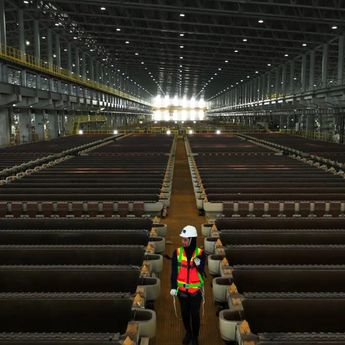 Smelter Freeport Jadi Fasilitas Pemurnian Tembaga Dengan Desain Jalur Tunggal Terbesar di Dunia