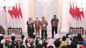 Dalam upaya mendorong semangat prestasi sekaligus mengenalkan teknologi ramah lingkungan kepada generasi muda, Gubernur DKI Jakarta, Pramono membagikan tiket gratis Formula E 2025 kepada para siswa berprestasi dari berbagai SMA dan SMK Negeri.
