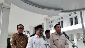 Badan Gizi Nasional (BGN) memaparkan alasan di balik pelibatan TNI, Polri, hingga Kamar Dagang dan Industri Indonesia (Kadin) pada tahap awal pelaksanaan Program Makan Bergizi Gratis (MBG).