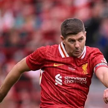 5 Tim yang Pernah Goda Steven Gerrard untuk Tinggalkan Liverpool