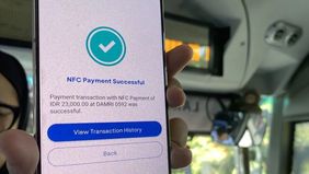 Bank Indonesia (BI) resmi meluncurkan layanan pembayaran QRIS Tap berbasis Near Field Communication (NFC) untuk pembayaran belanjaan, KRL dan MRT.