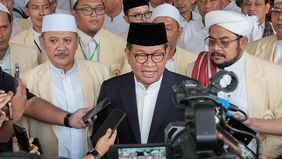 Gubernur DKI Jakarta Pramono Anung mengatakan bahwa penerapan work from home (WFH) bagi aparatur sipil negara (ASN) serta pembelajaran jarak jauh (PJJ) bagi sekolah pada hari ini di Jakarta, merupakan tindak lanjut dari arahan pemerintah pusat.